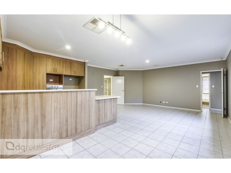 17 Russell Road, Madeley WA 6065