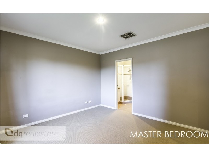 17 Russell Road, Madeley WA 6065