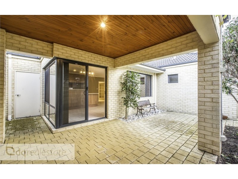 17 Russell Road, Madeley WA 6065