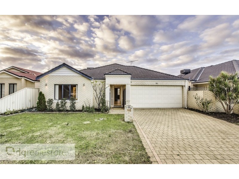 17 Russell Road, Madeley WA 6065
