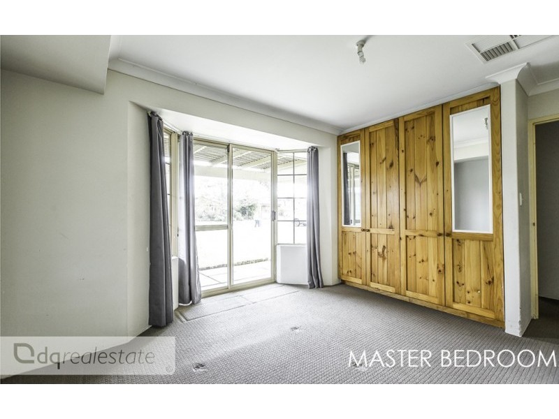 16 Jacaranda Drive, Ballajura WA 6066