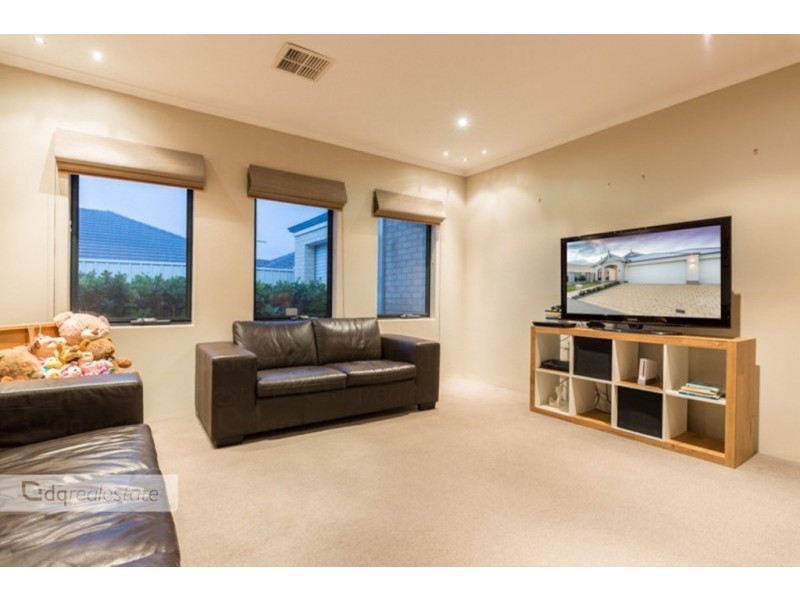 26 Jindalee Boulevard, Jindalee WA 6036