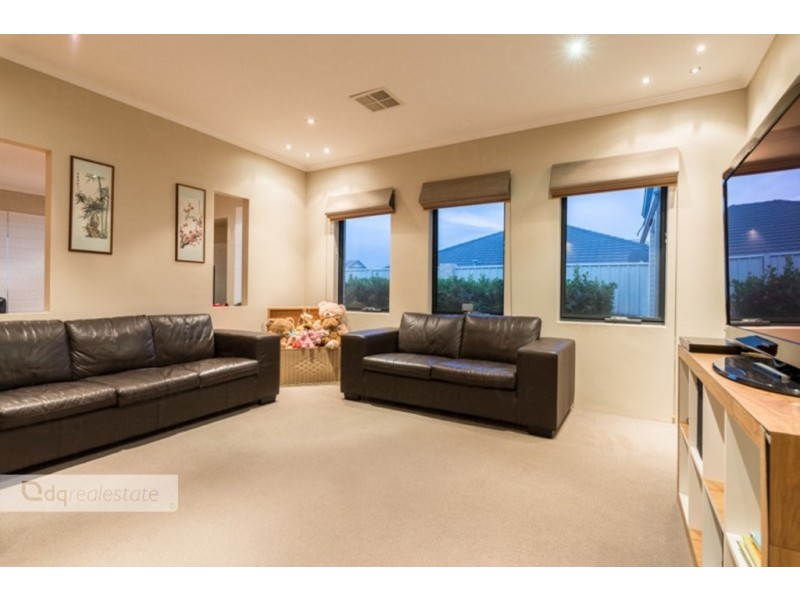 26 Jindalee Boulevard, Jindalee WA 6036