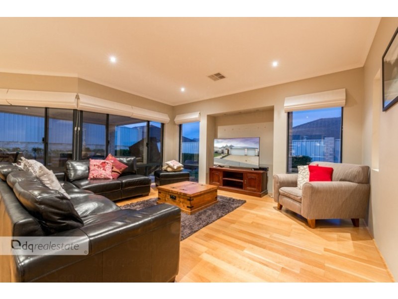 26 Jindalee Boulevard, Jindalee WA 6036