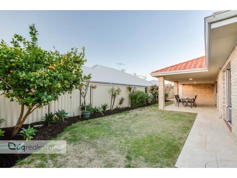 9 Craighall Turn, Madeley WA 6065