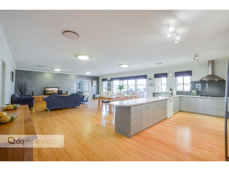 9 Craighall Turn, Madeley WA 6065