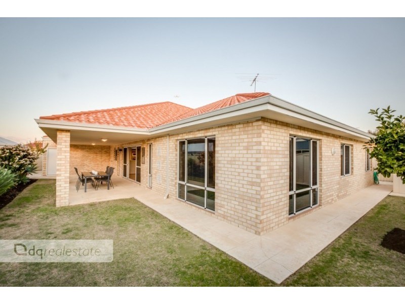 9 Craighall Turn, Madeley WA 6065