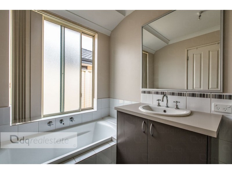 8 Piermont Avenue, Burns Beach WA 6028