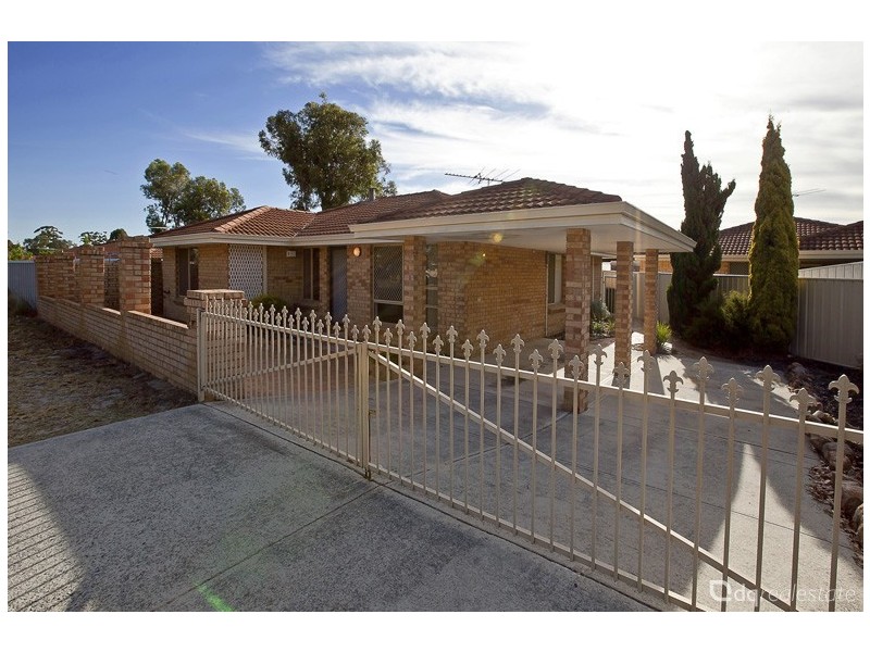 2 Gazelle Place, Marangaroo WA 6064