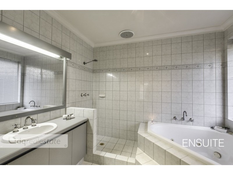 8 Solus Cove, Woodvale WA 6026