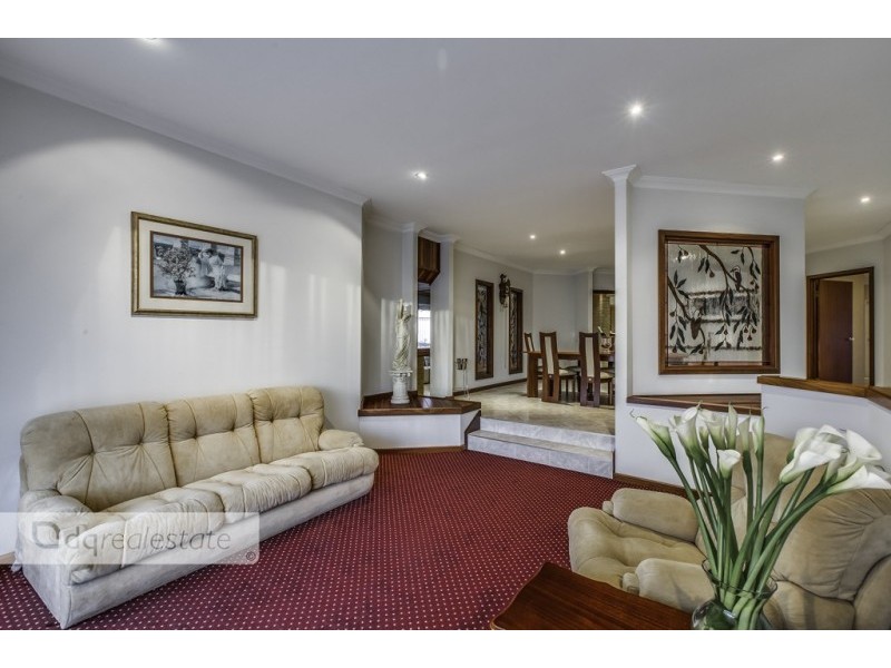 8 Solus Cove, Woodvale WA 6026