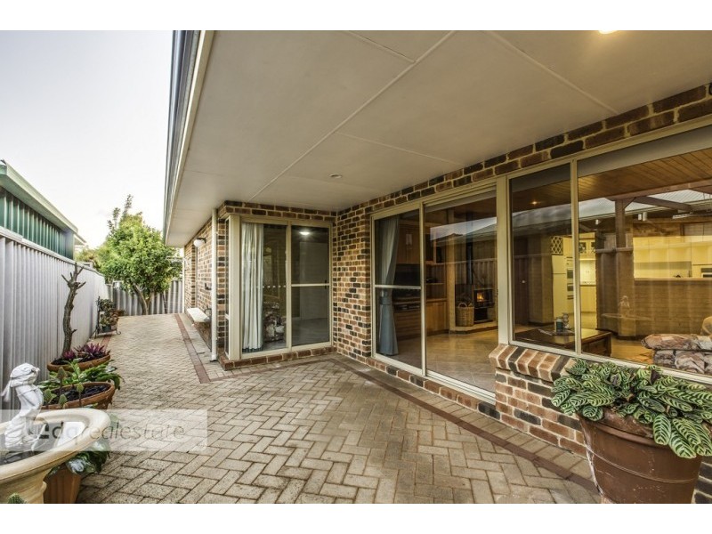 8 Solus Cove, Woodvale WA 6026