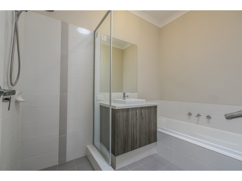 11 Rooney Street, Clarkson WA 6030