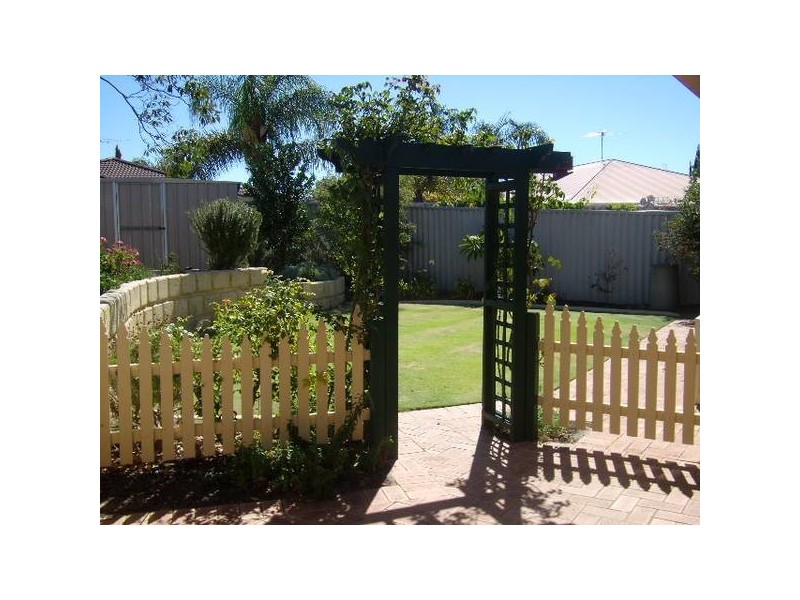 11a Rochelle Court, Woodvale WA 6026