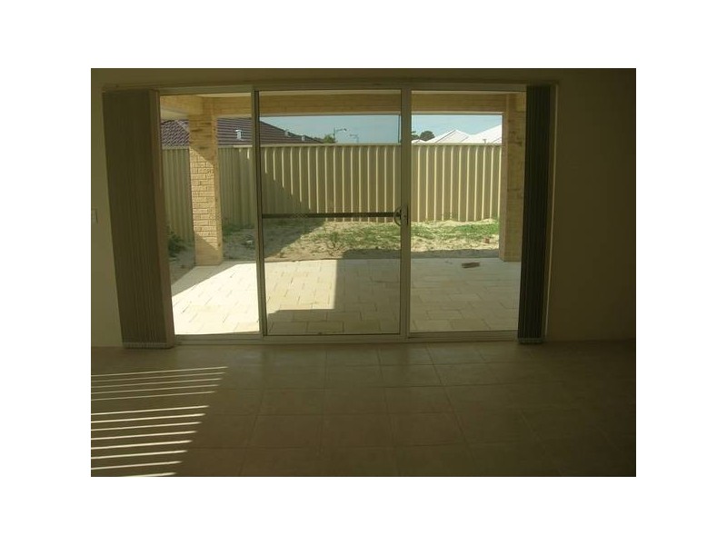 Veronese Pass, Tapping WA 6065