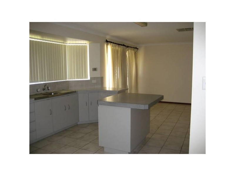 25 Chichester Drive, Woodvale WA 6026