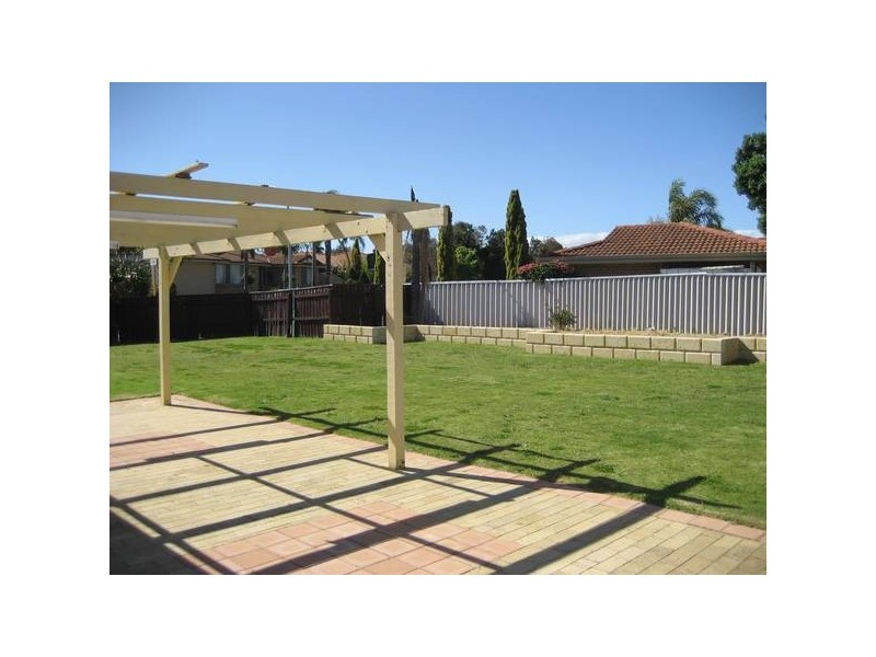 25 Chichester Drive, Woodvale WA 6026