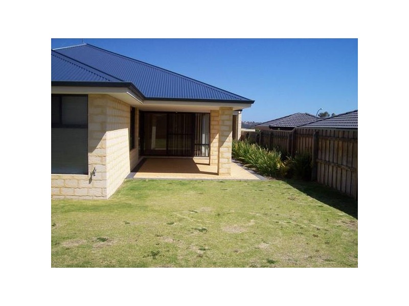 10 Turnwood Vista Sommerville Waters, Wanneroo WA 6065