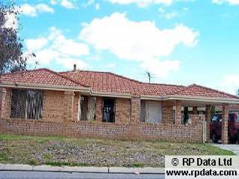 2 Gazelle Place, Marangaroo WA 6064