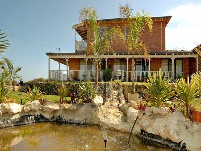 71 Whitfield Drive, Two Rocks WA 6037