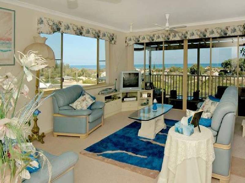 71 Whitfield Drive, Two Rocks WA 6037