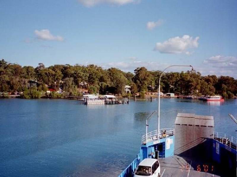 955 Wahine Drive, Russell Island QLD 4184