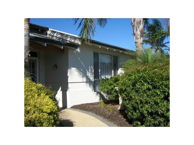 10 Tanning way, Woodvale WA 6026