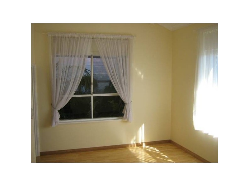 10 Tanning way, Woodvale WA 6026