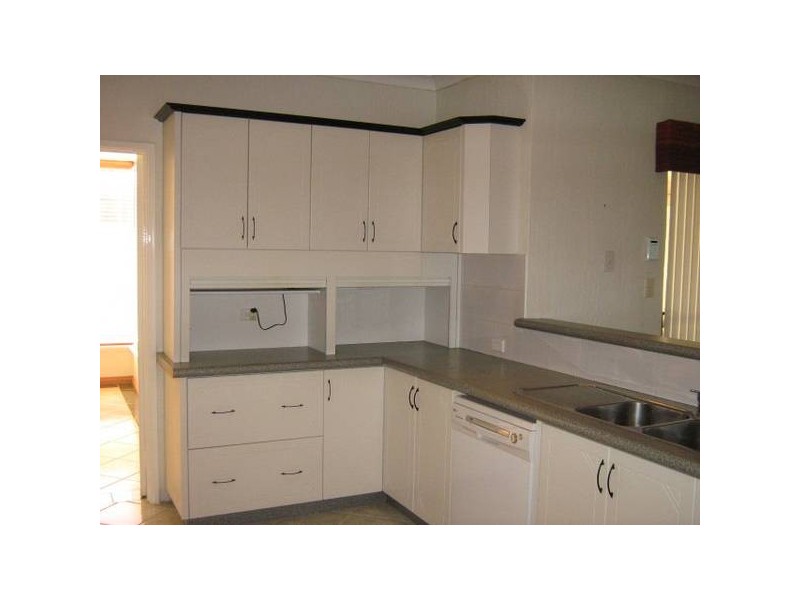 10 Tanning way, Woodvale WA 6026