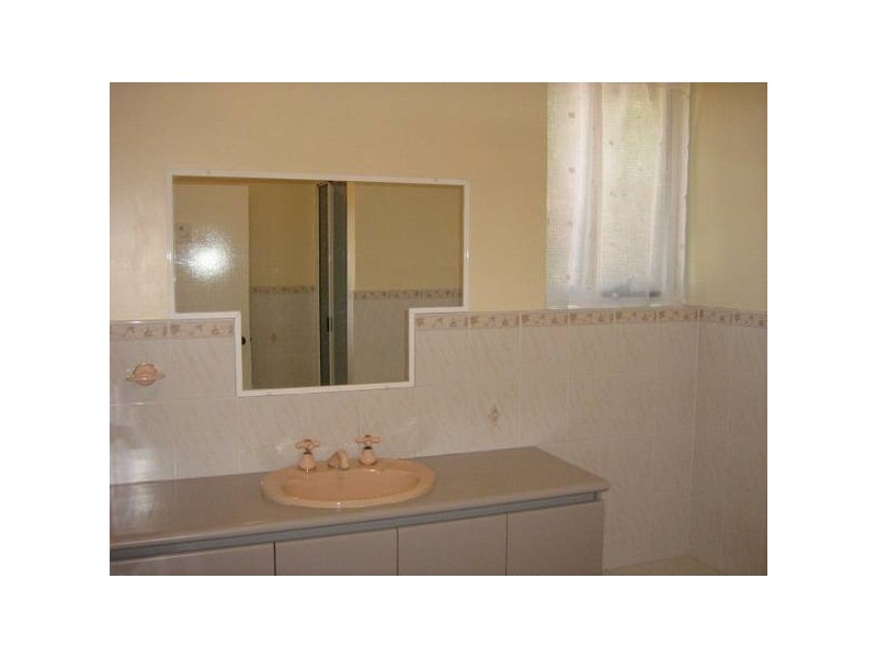 10 Tanning way, Woodvale WA 6026