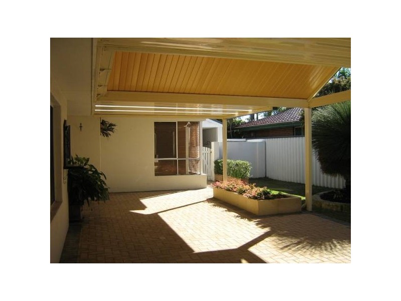 10 Tanning way, Woodvale WA 6026