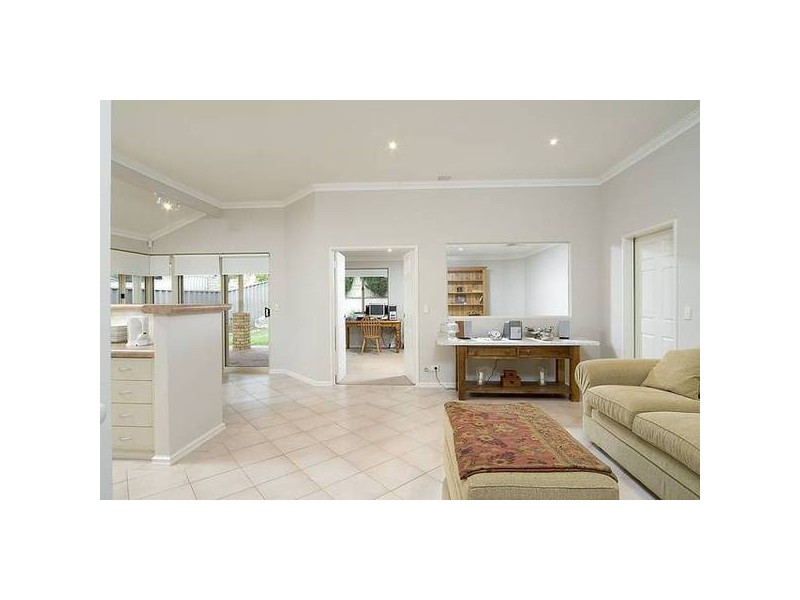 39 Monterey Drive, Woodvale WA 6026