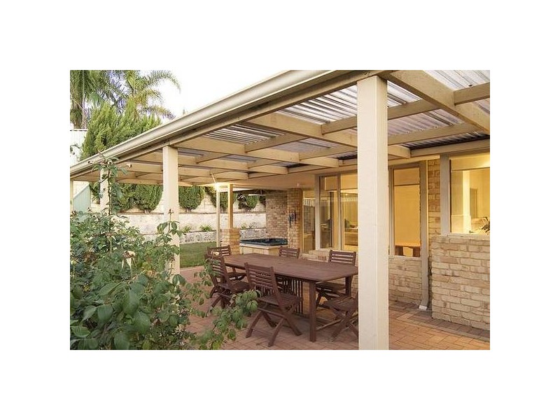 39 Monterey Drive, Woodvale WA 6026