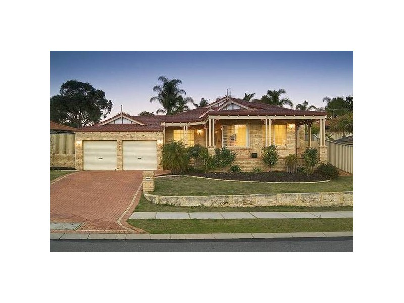 39 Monterey Drive, Woodvale WA 6026