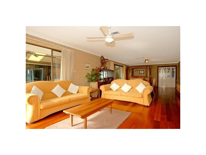 Lalina Way, Wanneroo WA 6065