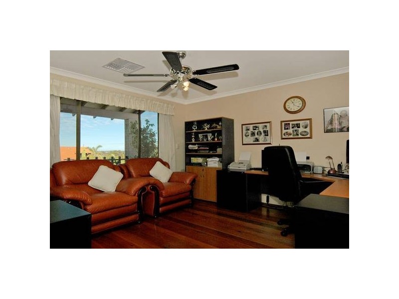 Lalina Way, Wanneroo WA 6065