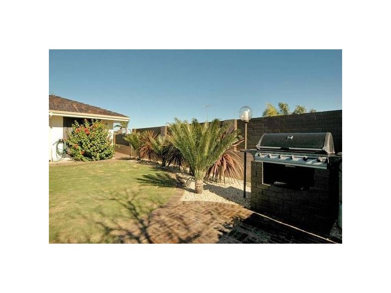 Lalina Way, Wanneroo WA 6065