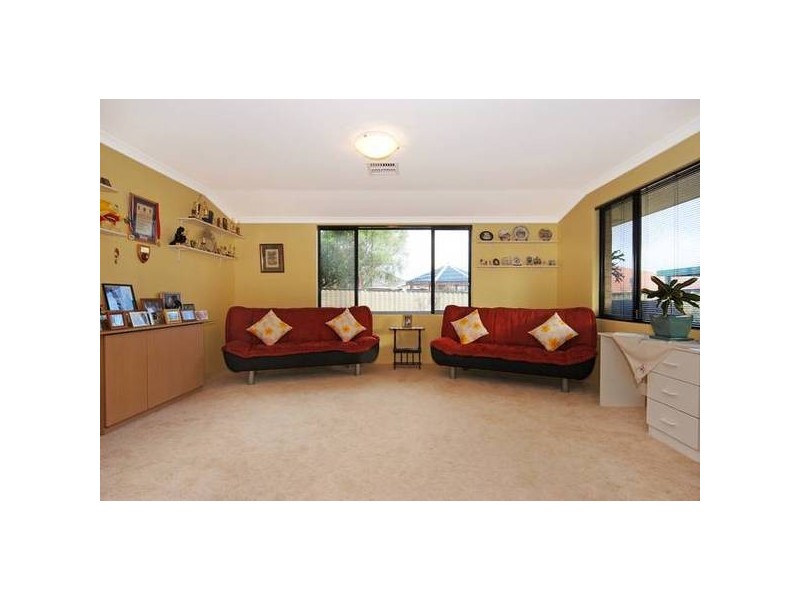 58 Heacham Avenue, Hocking WA 6065