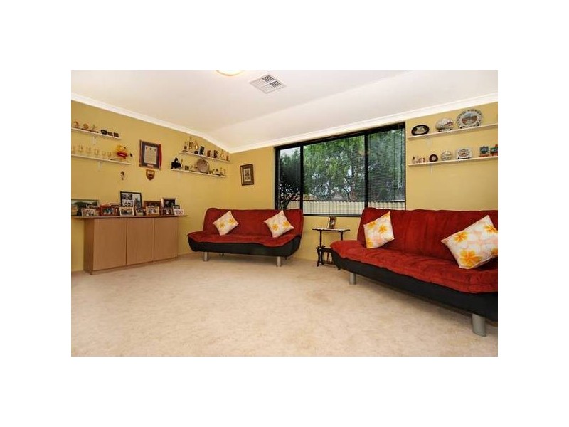 58 Heacham Avenue, Hocking WA 6065