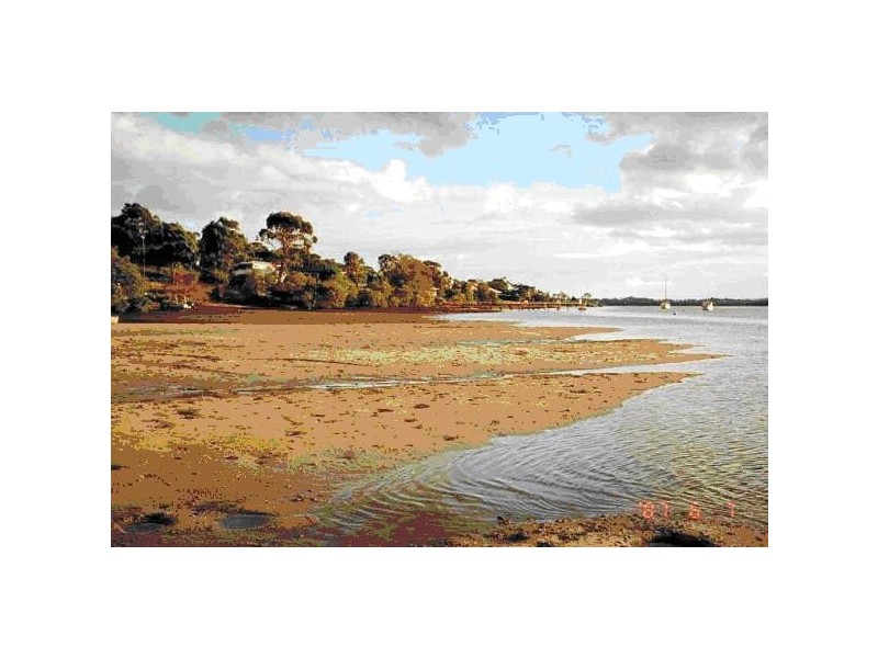 101 Oxley Street, Russell Island QLD 4184