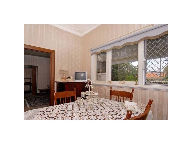 27 Traylen Road, Bayswater WA 6053