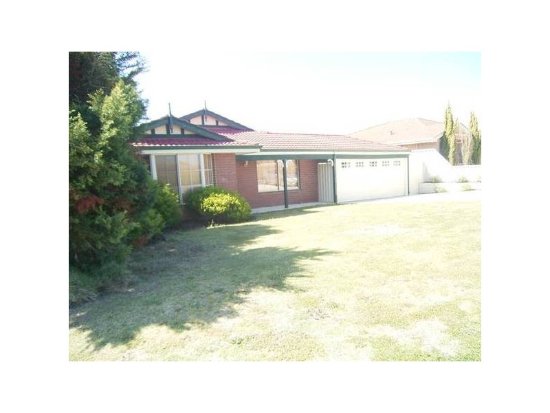 62 Cadoux Loop, Hocking WA 6065