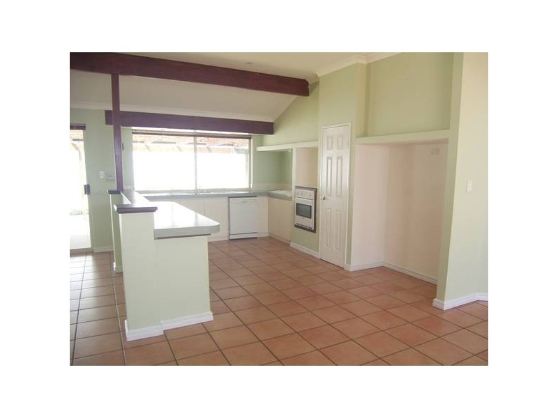 62 Cadoux Loop, Hocking WA 6065