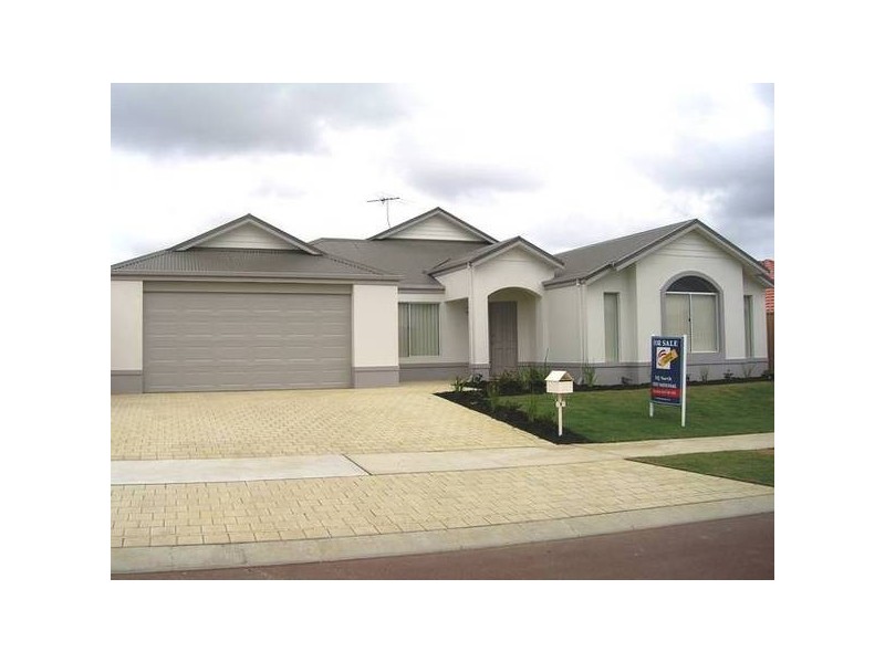 8 Oslo Street, Hocking WA 6065