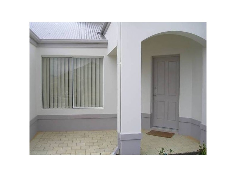 8 Oslo Street, Hocking WA 6065