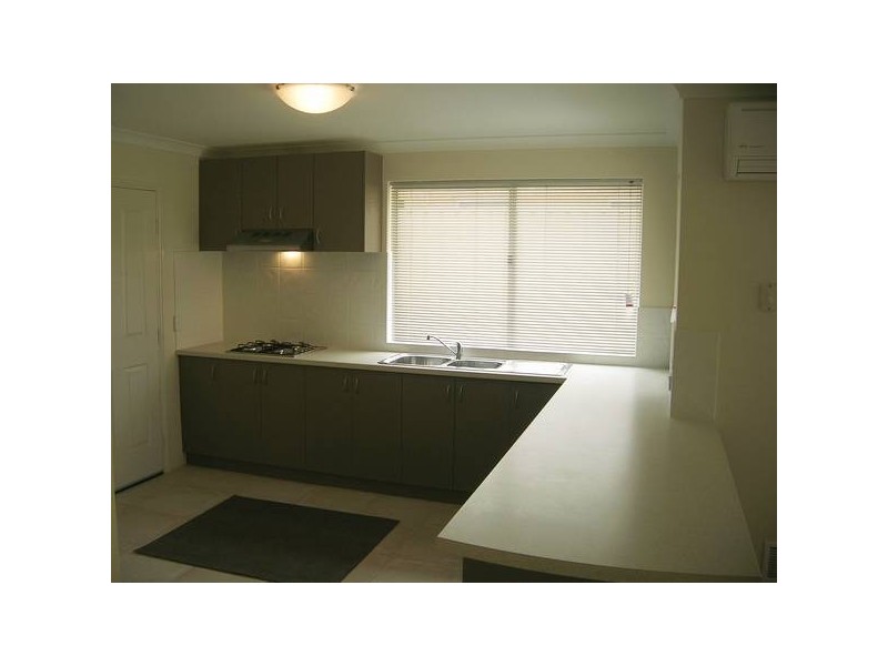 8 Oslo Street, Hocking WA 6065