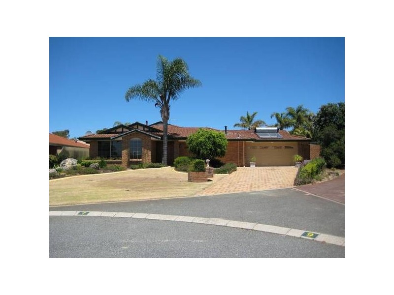 7 Lake Vista (off Lake Rise Mews) . . . Reduced $50,000 This Week!, Edgewater WA 6027