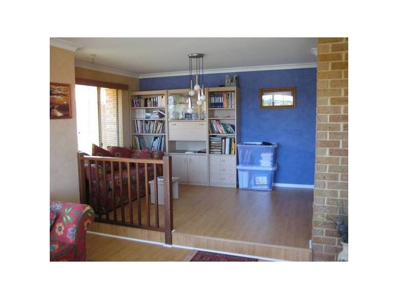 7 Lake Vista (off Lake Rise Mews) . . . Reduced $50,000 This Week!, Edgewater WA 6027