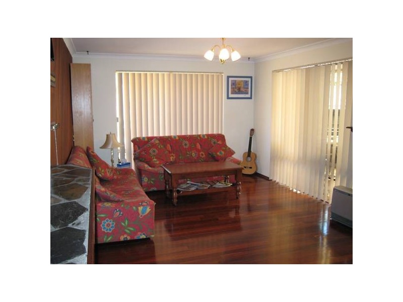 7 Lake Vista (off Lake Rise Mews) . . . Reduced $50,000 This Week!, Edgewater WA 6027