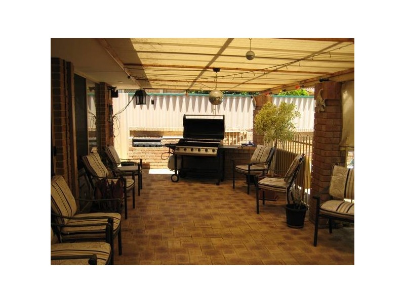 7 Lake Vista (off Lake Rise Mews) . . . Reduced $50,000 This Week!, Edgewater WA 6027